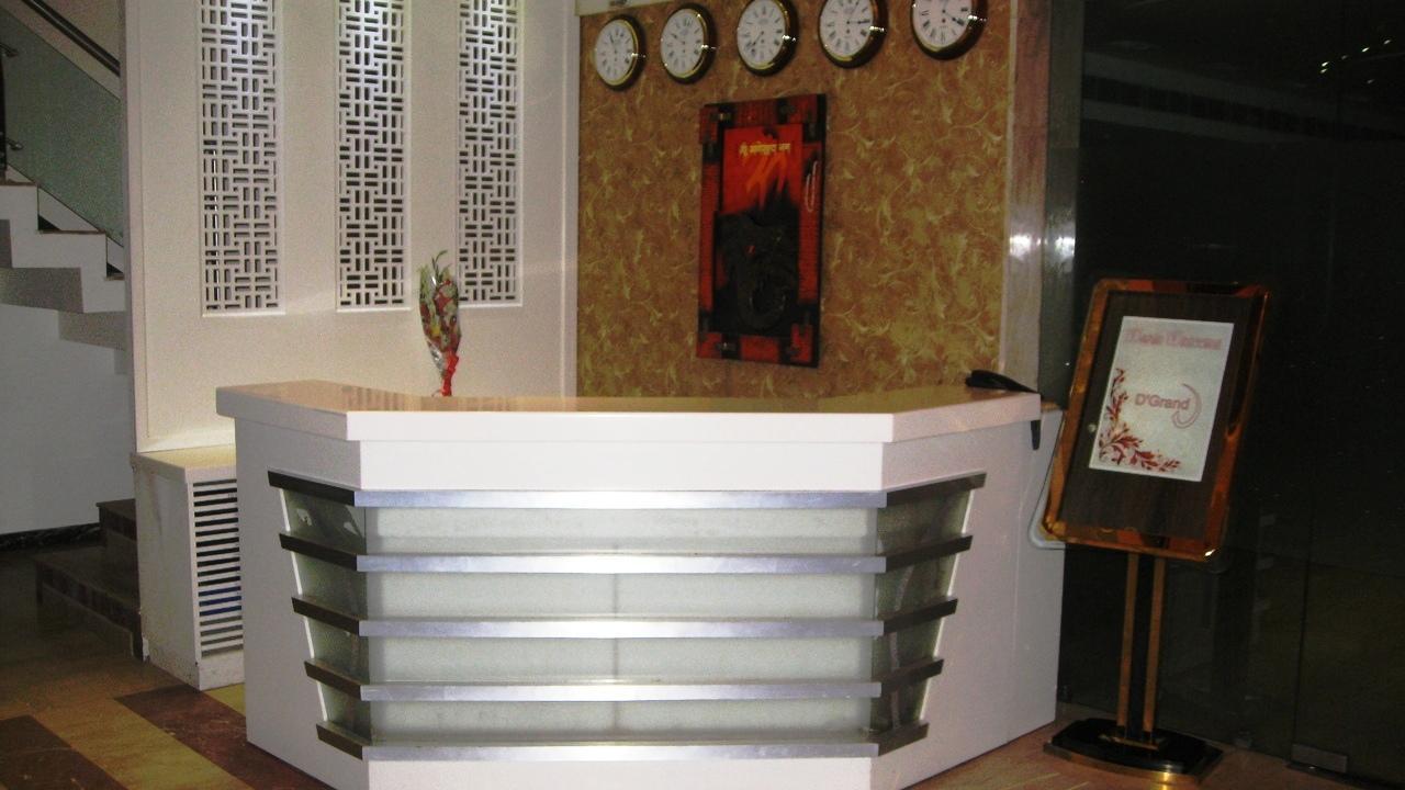 Hotel D'Grand Bareilly Bagian luar foto