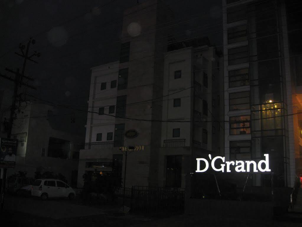 Hotel D'Grand Bareilly Bagian luar foto